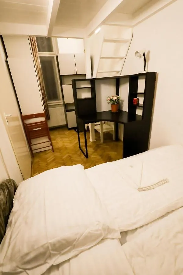 Pansiyon Keleti Apartment City Center Big Flat Bedroom Private Use Budapeşte Macaristan